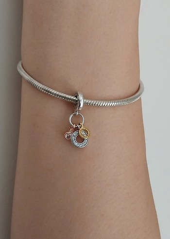 Üçlü Monogram ve Logolu Sarkan Charm - Görsel 2