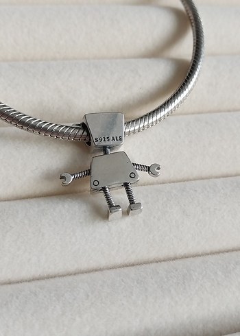 Bella Bot Charm - Görsel 3