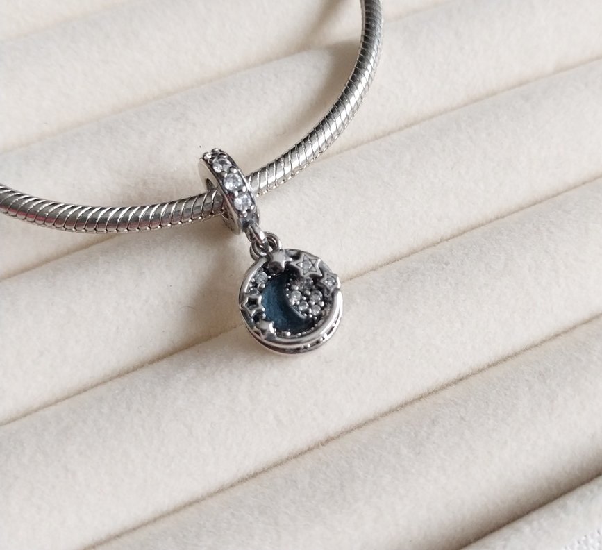 MAVİ GECE GÖKYÜZÜ HİLAL VE YILDIZLAR SALLANTILI CHARM - Görsel 3