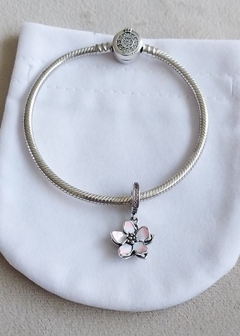 Kiraz Çiçeği Sallantılı Charm - Görsel 5