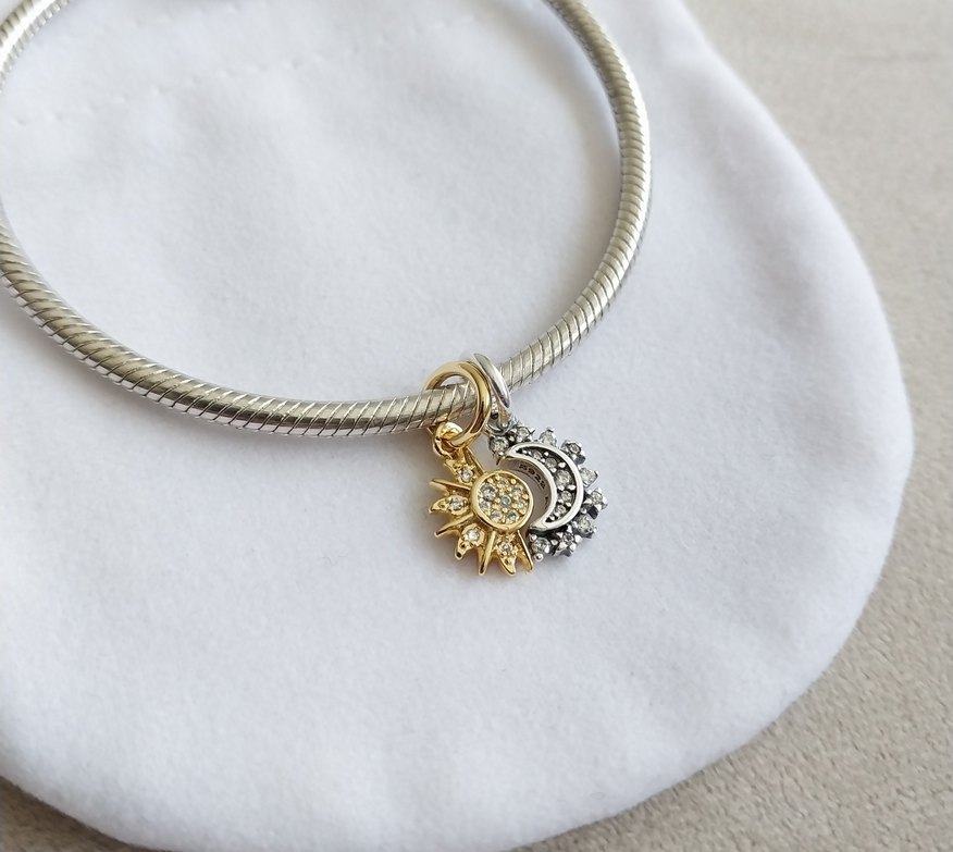 Ayrılabilir Güneş ve Ay Sallantılı Charm - Görsel 2