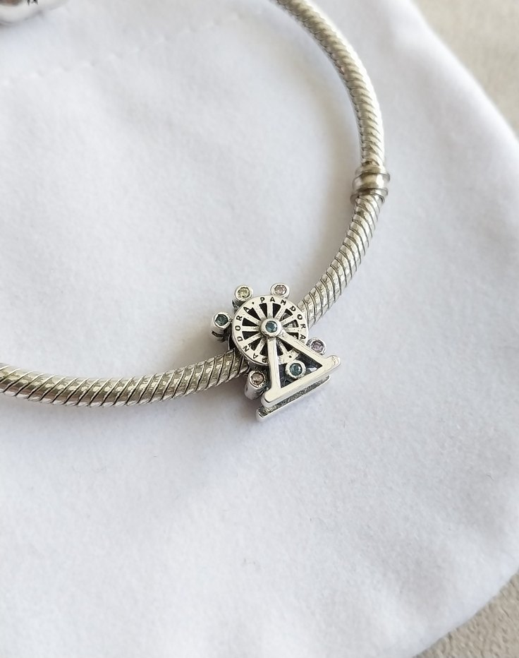 RENKLİ DÖNME DOLAP CHARM - Görsel 2