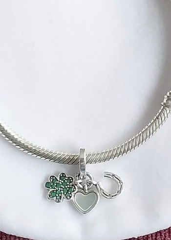 Dört Yapraklı Yonca, Kalp ve At Nalı Üçlü Sallantılı Charm - Görsel 2