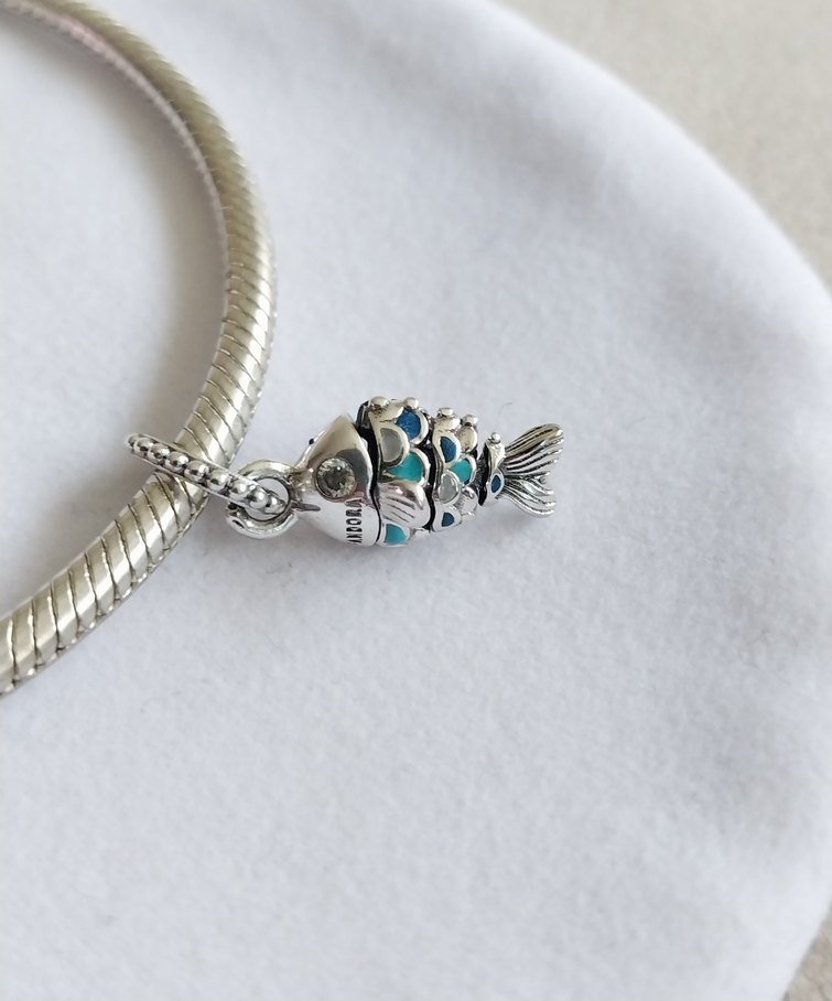 Mavi Pullu Balık Sallantılı Charm - Görsel 5