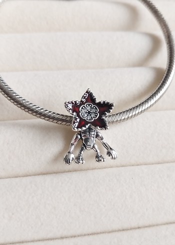 STRANGER THİNGS HAREKETLİ DEMOGORGON CHARM - Görsel 2