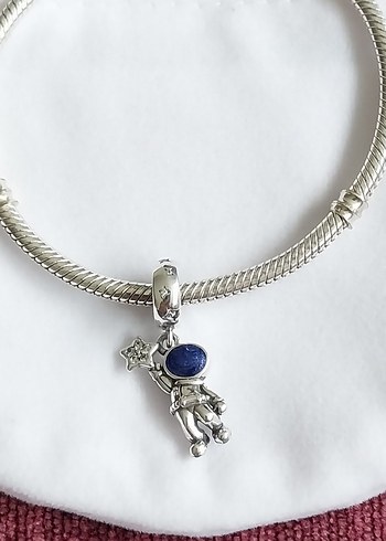 Galaksideki Astronot Sarkma Tılsımı Charm - Görsel 2