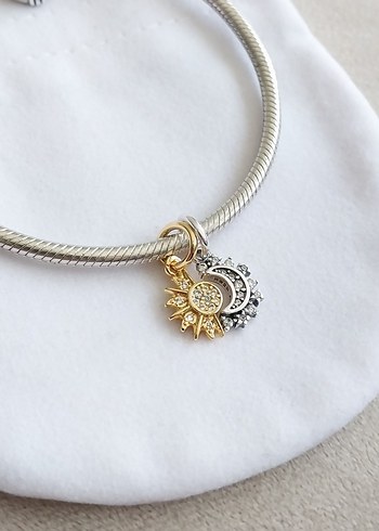 AYRILABİLİR GÜNEŞ VE AY SALLANTILI CHARM