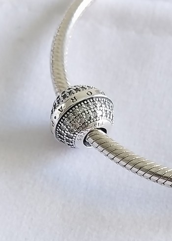Beden IŞILTILI LOGOLU CHARM