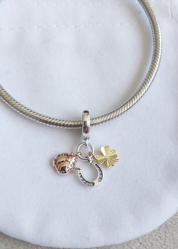 Pandora UĞURBÖCEGİ, YONCA VE AT NALI ŞANS CHARM