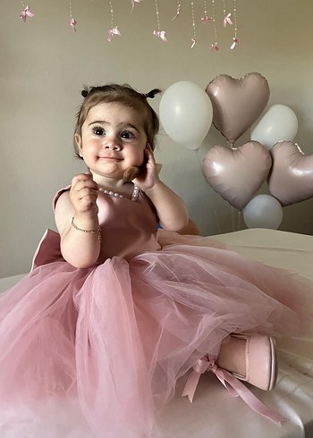 Diğer Pembe Saten Fiyonklu Kız Çocuk Elbisesi