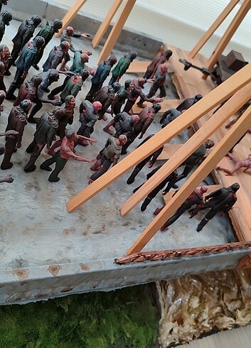 Walking Dead Rick Köprü sahnesi - Görsel 14