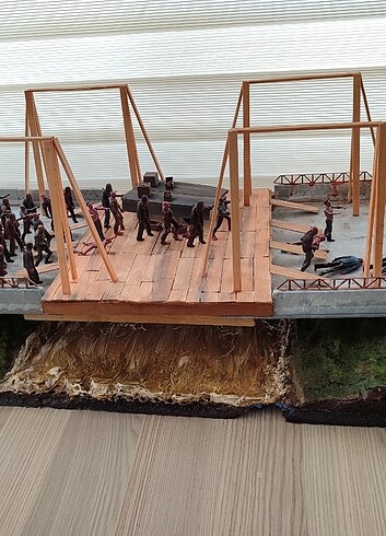 Walking Dead Rick Köprü sahnesi - Görsel 17