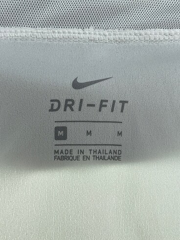 m Beden beyaz Renk Nike Mini Şort %70 İndirimli.