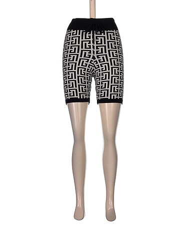 Balmain Mini Şort %70 İndirimli.