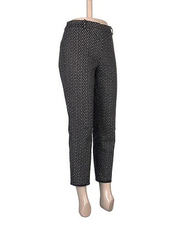 H&M H&M Düz Kesim %70 İndirimli.