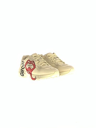 Gucci Gucci Spor Ayakkabı %70 İndirimli.