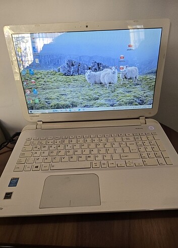 Beden Toshiba i5 işlemci laptop
