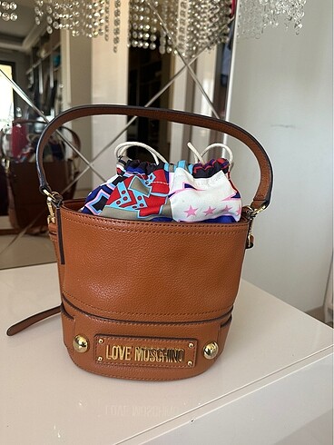 Love moschino çanta