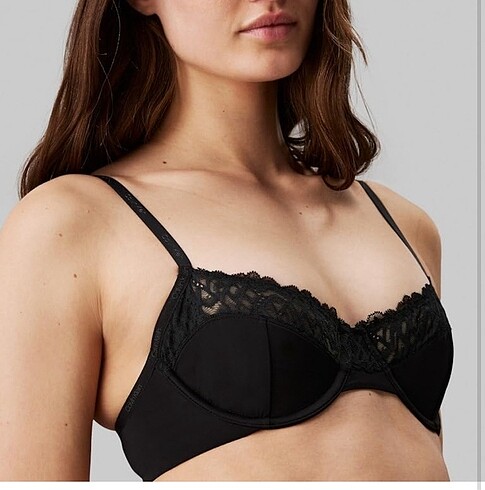34 Beden Orijinal Calvin Klein İç Çamaşır 34DD-75E