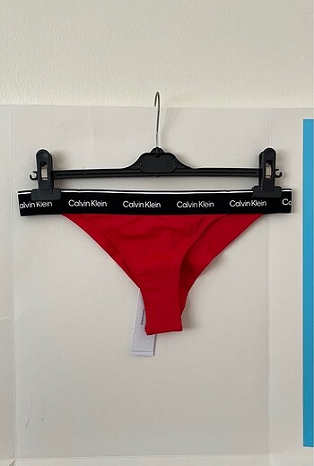 m Beden kırmızı Renk Orijinal Calvin Klein Bikini Altı M