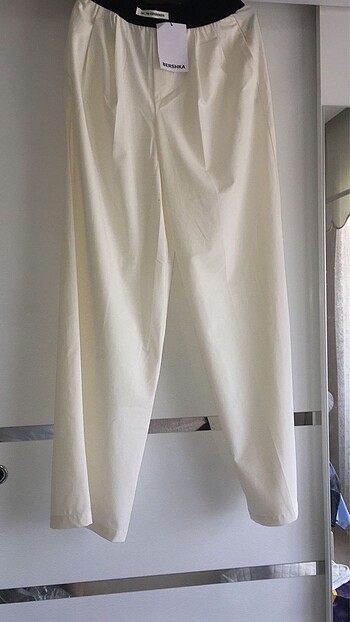 Bershka Pantolon