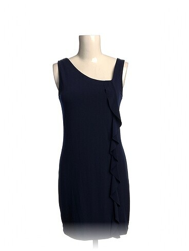 PreLoved Kısa Elbise %70 İndirimli.