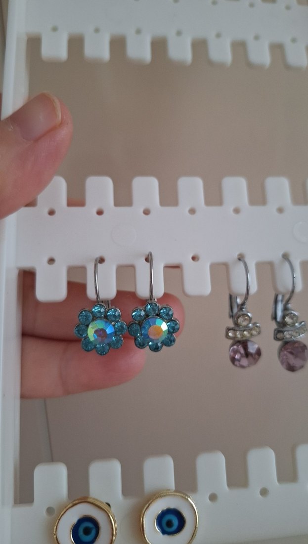 Mavi taşlı Mini Çiçek Küpeler - Görsel 2