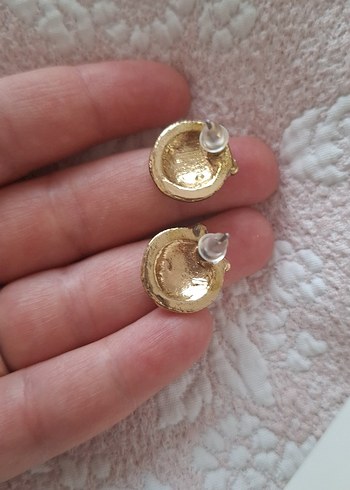 Yeşil Fiyonk Detaylı Mini Küpe - Görsel 3