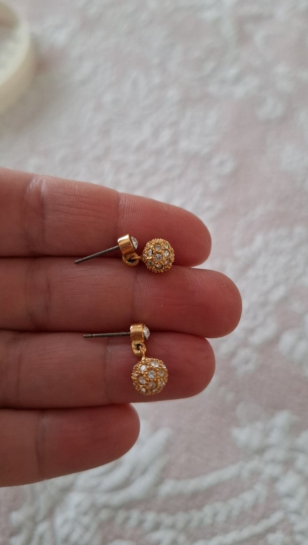 gold renk mini taşlı küpe - Görsel 2