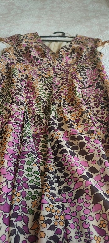 Çiçekli şifon tarzı astarlı elbise - Görsel 6