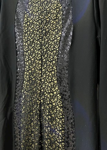 Siyah Yılan Desenli Uzun V Yaka Balık Elbise - Görsel 3