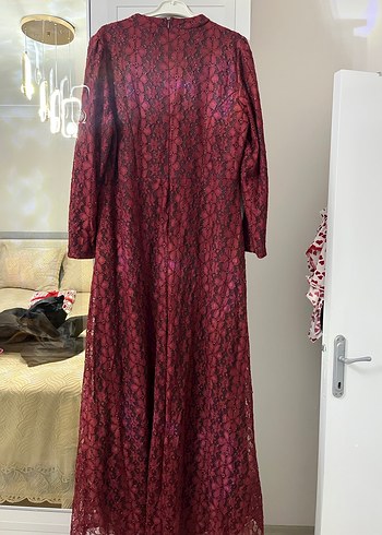 Bordo Yılan Desenli Uzun Elbise - Görsel 4