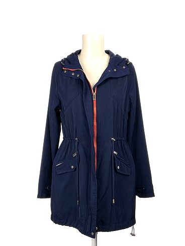 Defacto Trenchcoat %70 İndirimli.