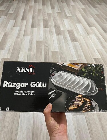 Taç Rüzgar Gülü Kek Kalıbı