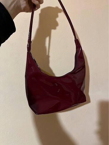 Cherry Red kol çantası
