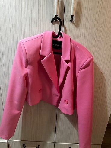 Crop blazer