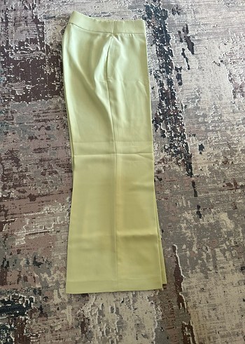 Sarı Pilili Kadın Kumaş Pantolon - Görsel 2