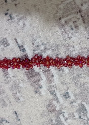 Kırmızı Boncuklu Örgü Saç Aksesuarı - Görsel 3