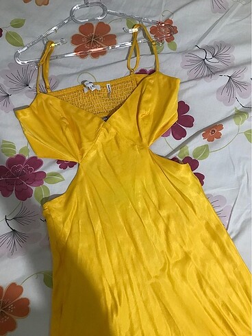 saten sarı elbise