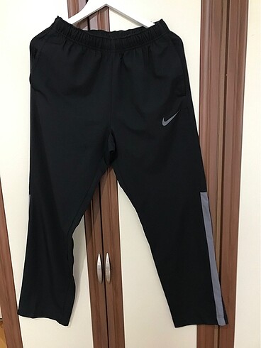 Orijinal M beden nike marka erkek eşofman altı