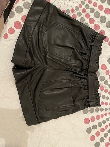 Mango deri şort ve bershka sweat