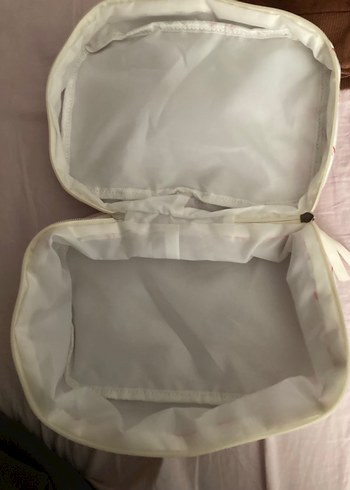 2K Beyaz Çiçek Desenli Bohem Makyaj Çantası