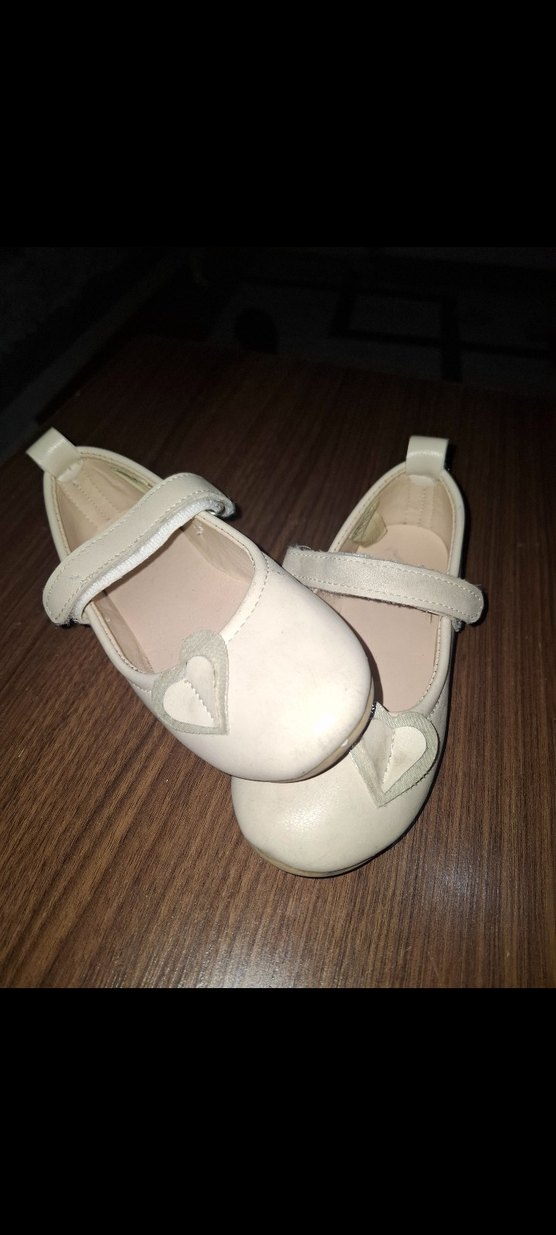 Kız Çocuk Beyaz Tokalı Babet - Görsel 2