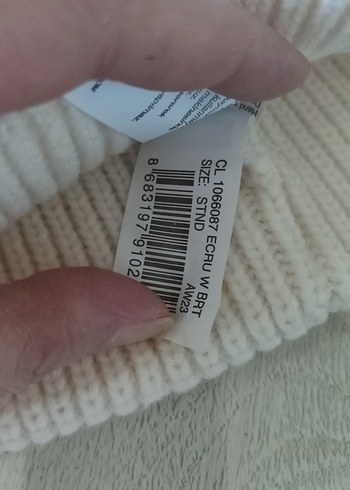 Beyaz Örgü Kadın Bere - Görsel 4