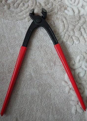 YAKAR Marka betoncu kerpeteni. 280 mm