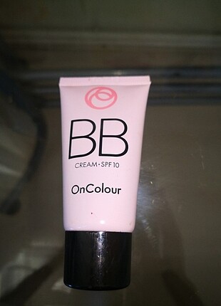 Oriflame On colour oriflame bb cream Light açık renkli