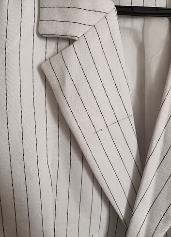 Siyah çizgili beyaz blazer ceket - Görsel 4