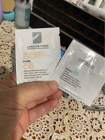La Roche Posay C10 ve Hyalu B5 2 ad * 1,5 ml