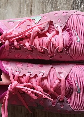 42 Beden Nike spor ayakkabı 