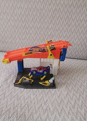 Hot Wheels İstasyon ve Yarış pisti - Görsel 6